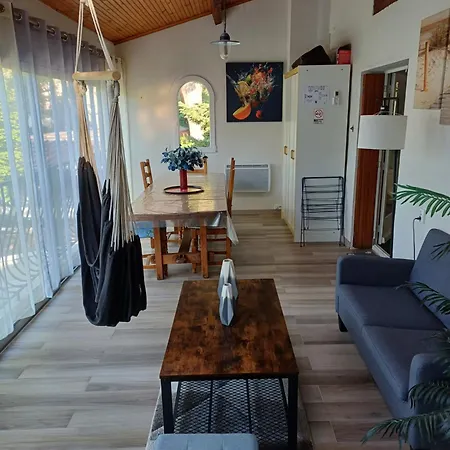 Classe 3 Etoiles Au 1er Etage D'une Maison Avec Jardin Dans Un Quartier Calme Apartment Cavalaire-sur-Mer