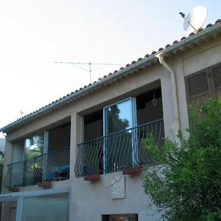 Διαμέρισμα Classe 3 Etoiles Au 1er Etage D'une Maison Avec Jardin Dans Un Quartier Calme